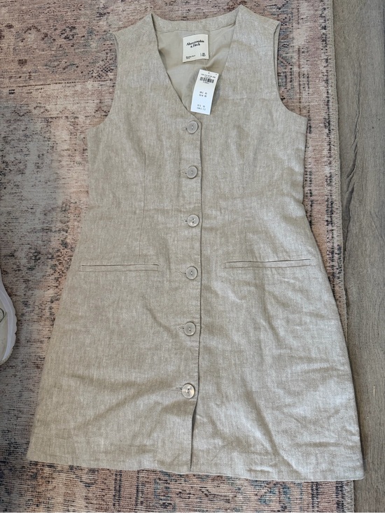 Abercrombie & Fitch Dresses & Skirts - NWT Abercrombie & Fitch Tailored Linen-Blend Vest Mini Dress